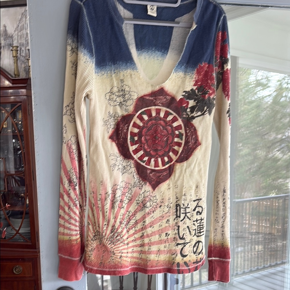 Lucky, Asian inspired v-neck waffle fabric LS. Women's Multicolor V-Neck Top